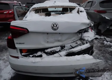 2019 Volkswagen Passat 2.0T Wolfsburg Edition z USA, uszkodzony, nr VIN 1VWLA7A36KC008937